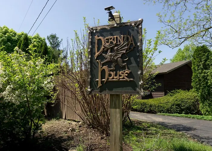 Derinda House