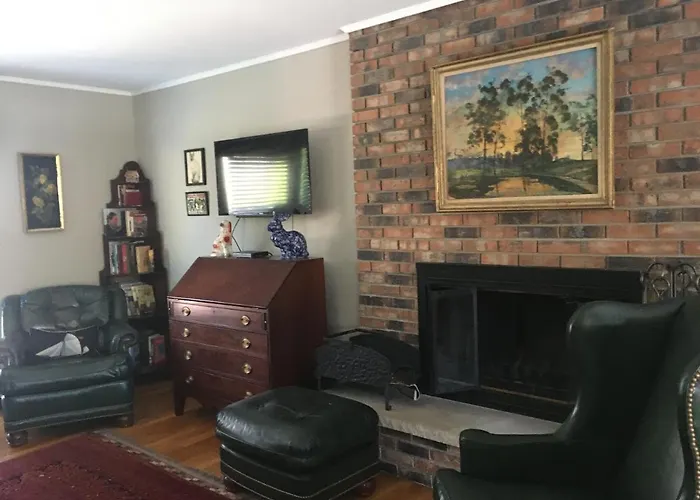 Derinda House * Elizabeth